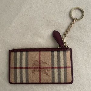 Burberry coin and key holder…